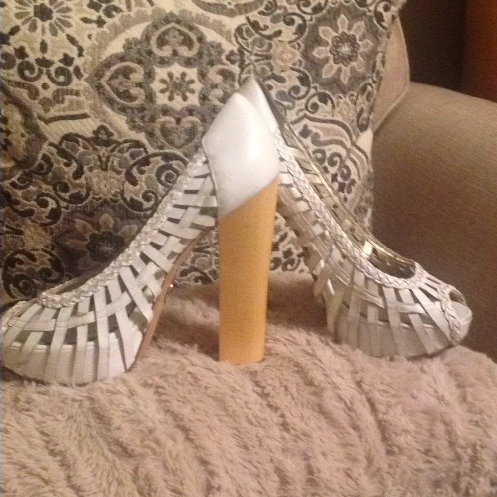 Bebe Peer Toe Platforms - Picture 2 of 5